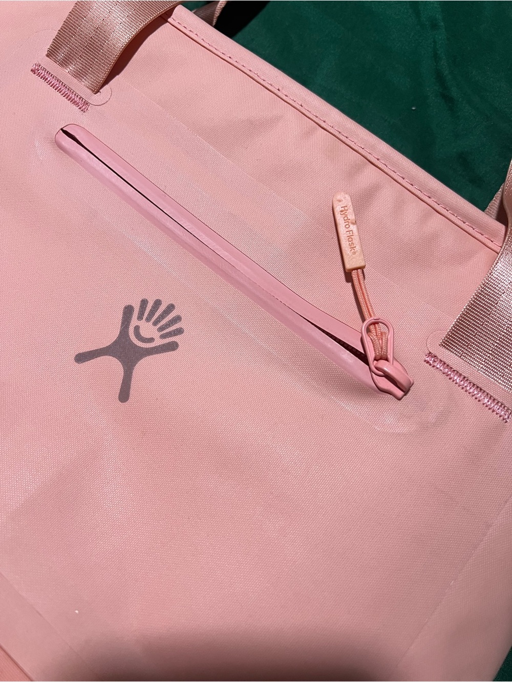 Hydro Flask 8L Insulated Lunch Tote - Picture 9 of 10